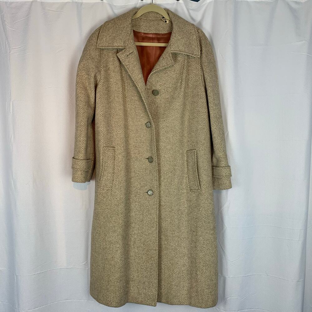 Vintage Fasionbilt 70% wool beige coat size large